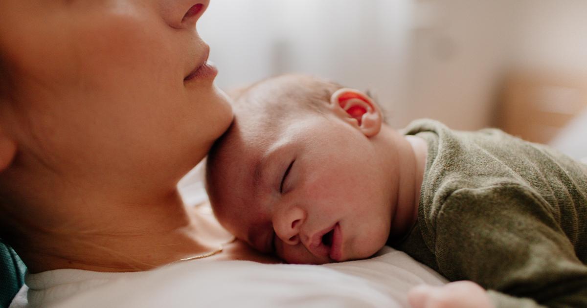 Aprenda sobre las necesidades nutricionales de los bebés en esta guía de nutrición infantil.